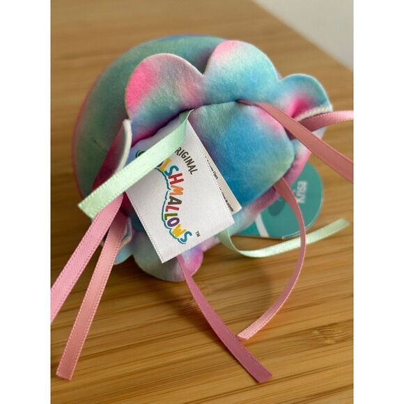 Squishmallows Krisa the Jellyfish 3" Plush Clip Keychain - Picture 4 of 7